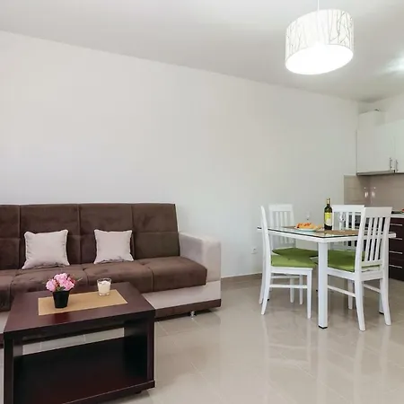 One-bedroom In Διαμέρισμα Vir